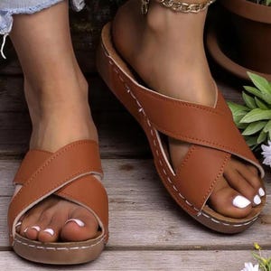 Boho Leather Slide Sandals for Women – Crisscross Cowhide Straps – Summer Flat Slip-Ons