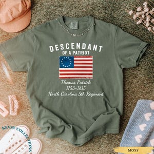 Kundenspezifischer Nachkomme eines Patriot-Hemdes, Töchter der amerikanischen Revolution oder Söhne des amerikanischen Revolution T-Shirts, DAR Geschenk SAR Geschenk Bild 3