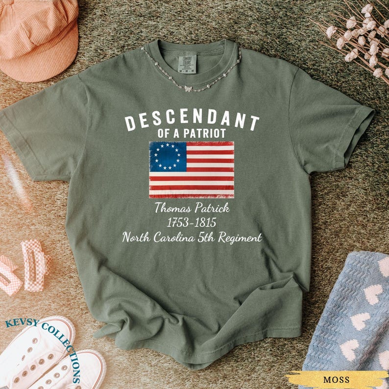 Kundenspezifischer Nachkomme eines Patriot-Hemdes, Töchter der amerikanischen Revolution oder Söhne des amerikanischen Revolution T-Shirts, DAR Geschenk SAR Geschenk Bild 3