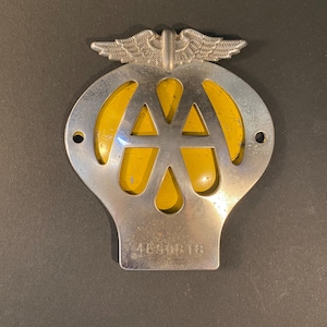 Vintage AA Britisches Autokühlerabzeichen, Automobil Auto Club, AA Automobile Association, Nummer 4E50818, um 1930 bis 1939, für Oldtimer