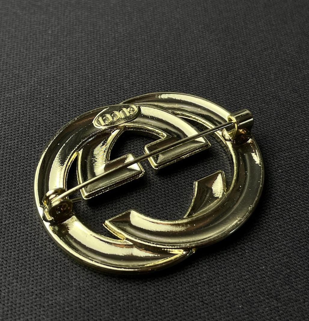【ヴィンテージ】GUCCI ブローチ　カラーストーン　GG ゴールド　大きめ ヴィンテージ】GUCCI ブローチ カラーストーン GG ゴールド 大きめ