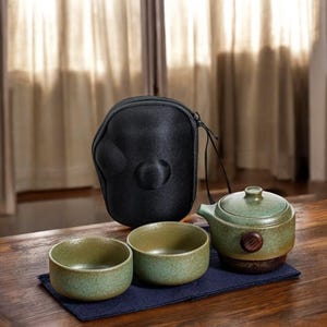 Minimalist Japanese Porcelain Tea Set – Kungfu Teapot & Cups – Zen-Inspired Gift for Tea Lovers – Calm and Timeless Design