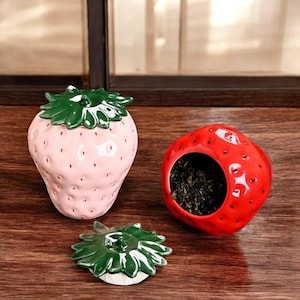 Strawberry Ceramic Tea Jar – Moisture-Proof Sealed Canister with Lid, Cute Tea Accessory & Home Decor Gift