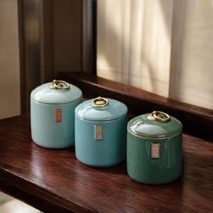 Japanese Ceramic Storage Jar – Airtight Canister for Tea, Coffee, or Kitchen & Tabletop Decor
