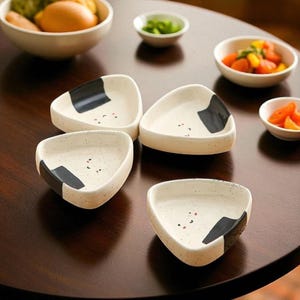 Minimalist Triangle Ceramic Dipping Dish–Japanese-Style Sauce Plate for Rice Balls, Vinegar & Hot Pot | Elegant Gift for Thoughtful Kitchens
