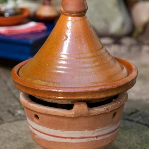 Moroccan Terracotta Tagine – Handmade – Traditional Slow Cooker Dish – Artisanal & Authentic