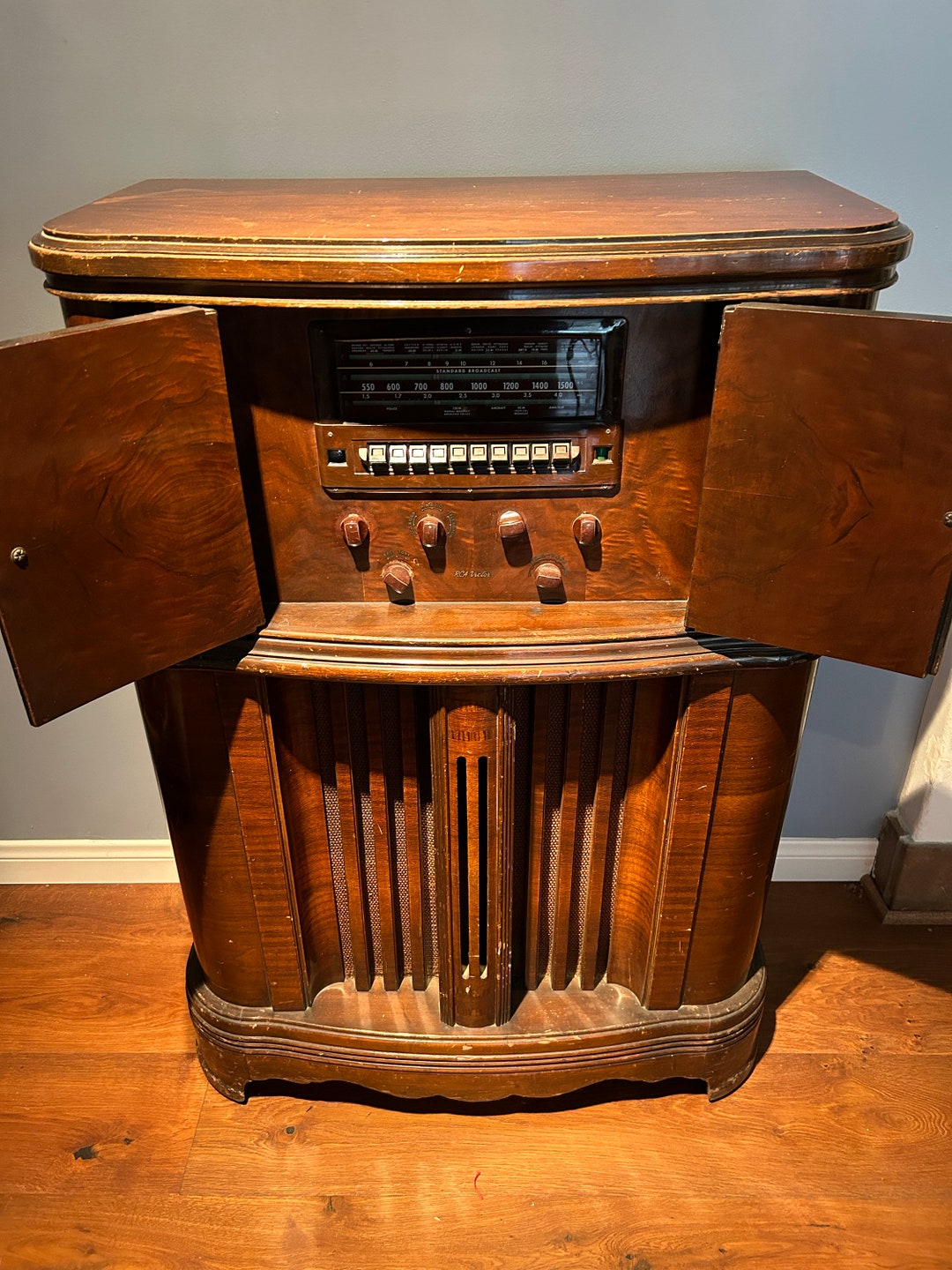 RCA Victor Prewar Console 1939 K-130--local Pick-up! No Shipping