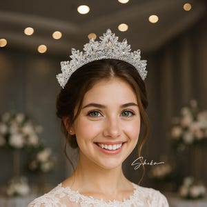 Dazzling Crystal Tiara for Brides | Unique Handmade Crown | Quinceañera Hair Accessory | Sparkling Silver Tiara