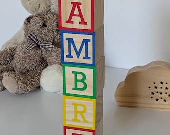 Cubi con nomi colorati dipinti a mano - alfabeto in stile vintage per bambini - decorazione della cameretta / giocattoli per feste di compleanno o Toy Story