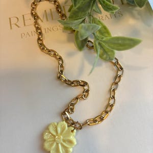 Fiore necklace (flower necklace)