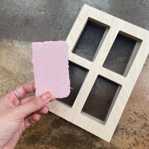 handgemachte Papierform und Büttenrand, die Form von Minirechteckpapier.