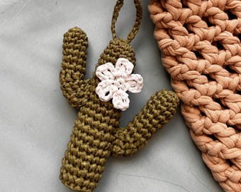 Crochet Cactus Keychain Raffia Cactus Bag Charm Handmade Mini Plant Keyring Boho Accessory