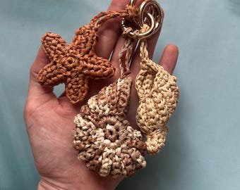 Small Raffia Seashell Keychain: Summer Nautical Ocean Bag Charm - Set of 3
