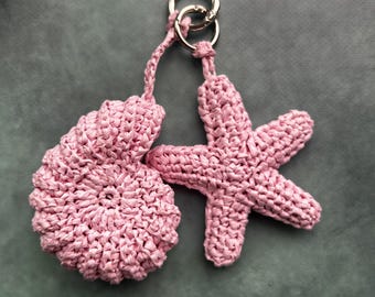 Crochet Seashell Starfish Bag Charm: Raffia Nautical Keychain