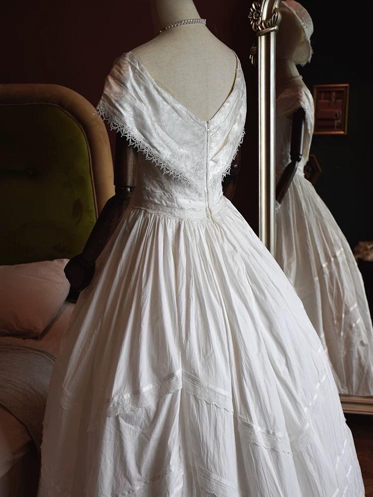 second hand wedding dress Why Brides are Saying I Do to Second-Hand Wedding Dresses