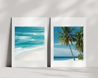 Conjunto de 2 láminas con diseño de palmeras y playa en tonos pastel – Arte mural tropical bohemio / Póster de playa imprimible / Decoración de pared costera con palmeras / Descarga digital