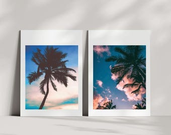 Juego de 2 láminas decorativas de palmeras para pared, decoración tropical imprimible, láminas de árboles estilo boho costero, arte playero digital descargable, láminas fotográficas de palmeras.
