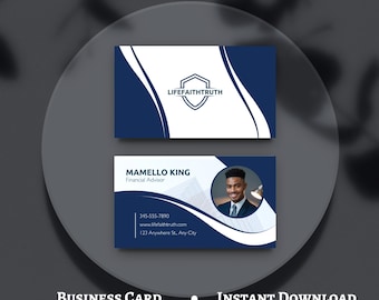 Könnte beinhalten: Eine blaue und weiße Visitenkarte mit einem Logo, das "LIFEFAITHTRUTH" lautet, und einem Foto eines Mannes. Der Text auf der Karte lautet "MAMELLO KING, Finanzberater, 345-555-7890, www.lifefaithtruth.com, 123 Anywhere St. Any City".