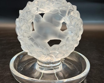 Lalique France Crystal Ring Pin Dish Dove of Peace Bird Wreath