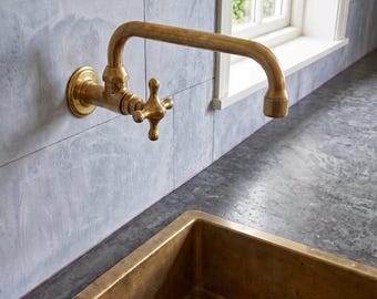 Unlackierter Messing-Küchenarmatur zur Wandmontage, schwenkbarer Topffüllhahn, massiver Messing-Waschbeckenhahn, unlackierter Messing-Einhand-Küchenarmatur