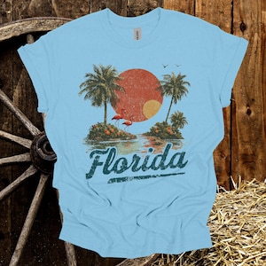 Vintage Florida T-Shirt: Retro Flamingo Sunset Graphic Tee