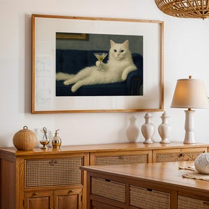レトロな白い猫のマティーニウォールアート | バーカートの装飾 | カクテルラウンジのプリント | 折衷的なウォールアート | ヴィンテージ風の油絵 | かわいい猫のアート