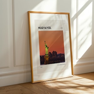 Póster de NUEVAYOL NYC – Inspirado en la canción de Bad Bunny – Impresión artística del atardecer de la Estatua de la Libertad – Decoración de pared en español de Nueva York – Si Te Quieres Divertir