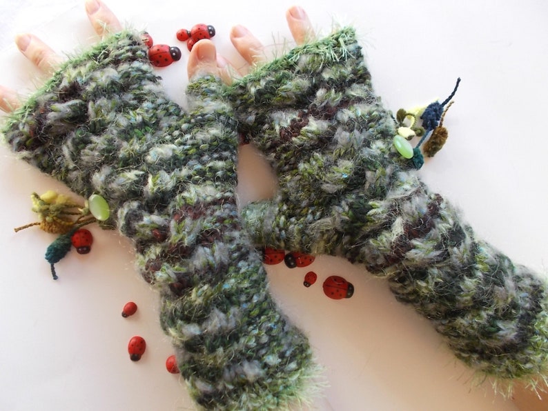 Women M Gloves Ready To Ship Hand Knitted Accessories Fingerless Mittens Arm Warm Wrist Warmers Winter Cabled Striped Wool Mohair Green 475