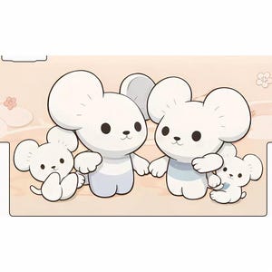 Könnte beinhalten: Illustration von vier weißen Cartoon-Mäusen mit großen Ohren und schwarzen Augen. Zwei erwachsene Mäuse halten Händchen, während sich zwei kleinere Mäuse in der Nähe befinden. Der Hintergrund ist in einem sanften Pfirsichton mit floralen Akzenten gehalten.