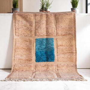 Handmade Wool Moroccan Rug: Abstract Kilim, Berber Decor