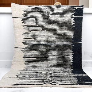 Handmade Beni Ourain Rug: Moroccan Wool Carpet, Neutral Decor