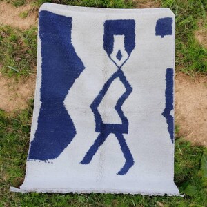 Handmade Boujaad Rug: Moroccan Berber Wool Carpet, Bohemian Decor