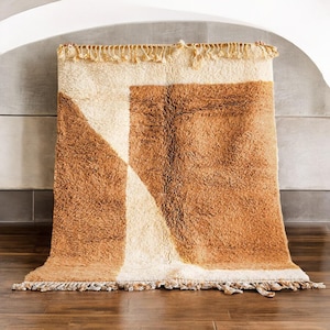 Handmade Wool Moroccan Rug: Abstract Berber Kilim Rug