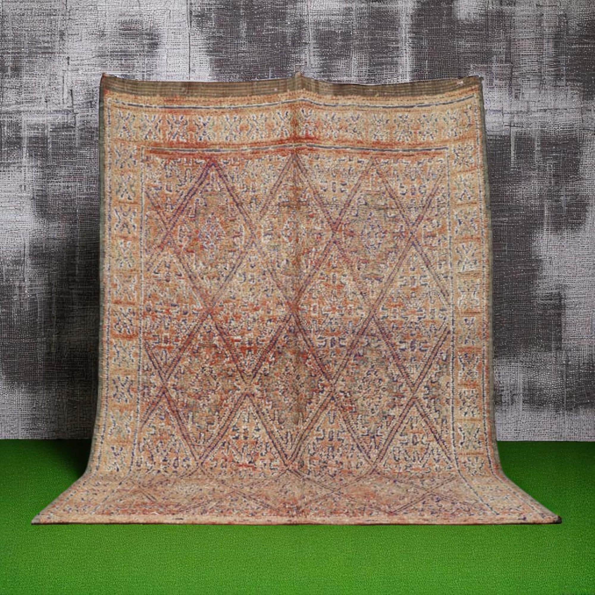 Vintage Beni Mguild Rug: Handmade Moroccan Wool Carpet (78.7 x 112.2)