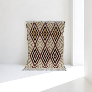 Handmade Boujaad Wool Area Rug 5x7: Moroccan Geometric Carpet