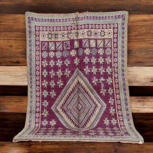 Vintage boujaad Rug Old Beni Mguild Rug – Handmade Berber Rug & moroccan Beni Mguild Rug , 71.7 x 114.2 Authentic Moroccan Wool Carpet