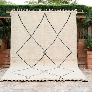 Handmade Beni Ourain Rug: Moroccan Shaggy Wool Carpet