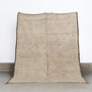 Vintage Moroccan Rug Old Beni Mguild Rug – Handmade Berber Rug & moroccan Beni Mguild Rug , 80.7 x 107.5 Authentic Moroccan Wool Carpet