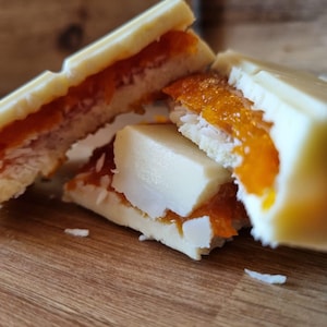Viral Mango coconut white chocolate Bar. Dubai chocolate style, Mango time. Real mango.
