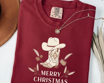 Merry Christmas T-Shirt, Western Cowboy Christmas Gift, Rustic Country Holiday Graphic Tee, Southern Cowgirl Xmas Tee