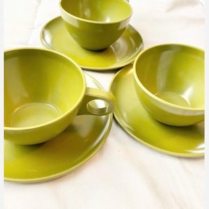 Vintage Dallas Ware Melamine Stackable Cups And Saucers, Set of 3, avocado