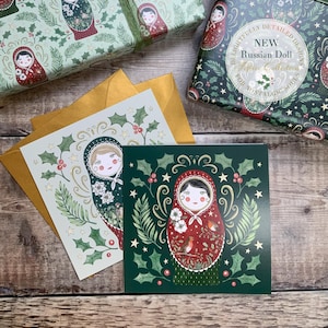 Packung mit Matroschka / russische Puppe Karten viereckig / Quadratische Karte / Schachtelpuppe / Grün und Rot / Schachtelpuppe Weihnachten