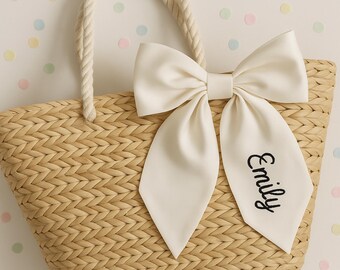 Custom Bow Keychain Name Tag Bridal Party Gift Personalized Bachelorette Tote Bag Charm Bridesmaid Gift Wedding Party Favor Purse Accessory