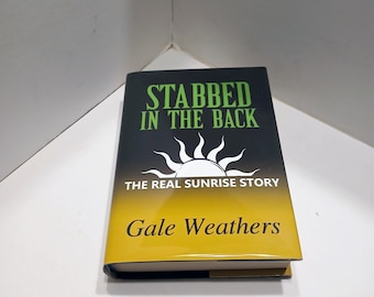 Scream Movie Prop: "Stabbed in the Back" Book with Gale Weathers Dust Jacket