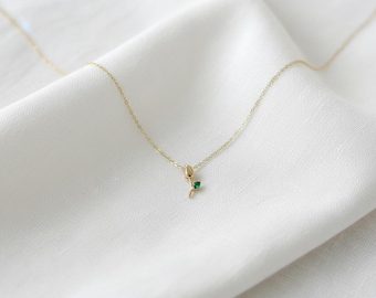 925 Silver Necklace – Flower & Green Zircon.