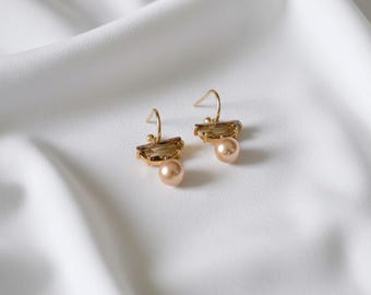 Handcrafted Earrings – Elegant Pearl.