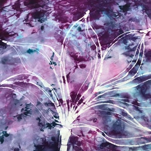 18” Pillow Cover. Ice Dye Batik. Lotus Flower “Bloom” Design. Cotton with Zipper Enclosure.
