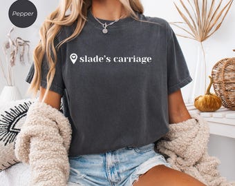 Slade's Carriage, Comfort Colors® Plated Prisoner Series, Auren Goldfinch x Slade Ravinger, Raven Kennedy Merch, Fantasy Bookful T-Shirt