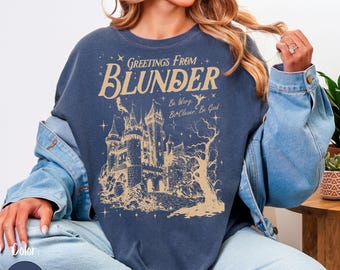 Groeten uit Blunder Comfort Colors® One Dark Window, Two Twisted Crowns, The Shepherd King Merch, Rachel Gillig, Elspeth Spindle