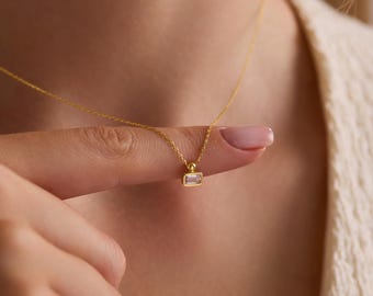 Baguette Birthstone Necklace – Personalized Minimalist Jewelry in Gold, Silver, or Rose Gold